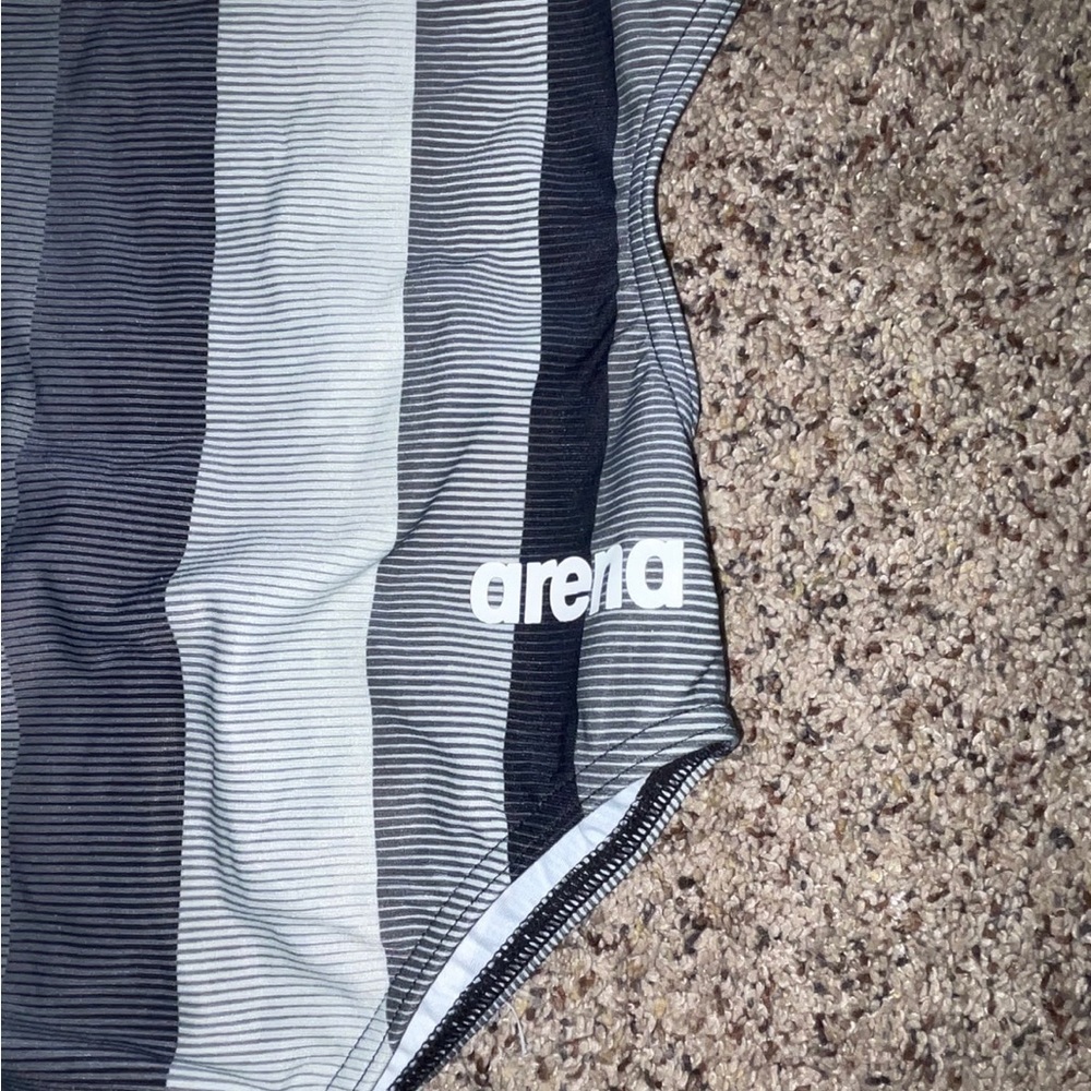 Arena Swimsuit - Picture 2 of 4